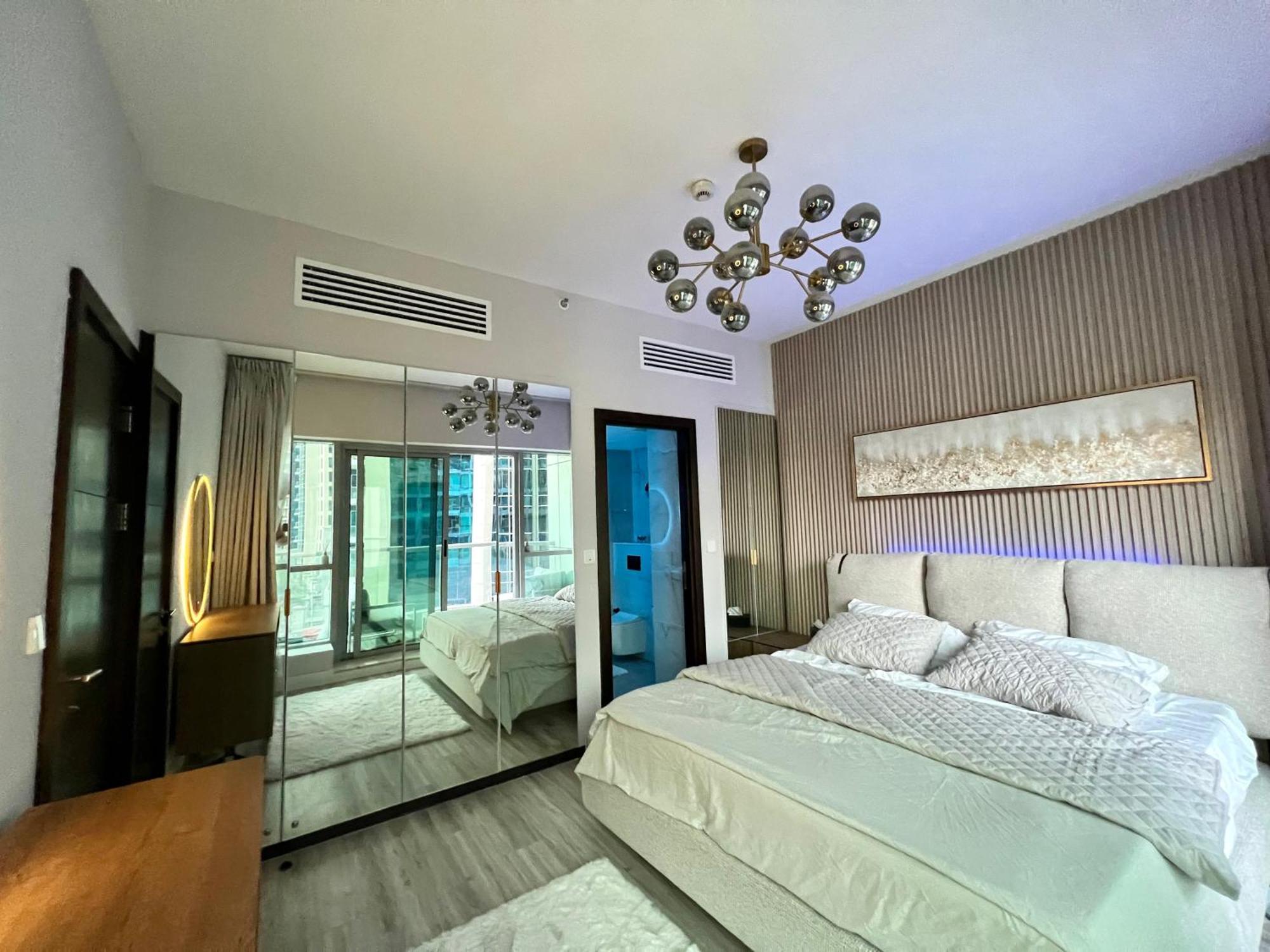Eden Apartment *