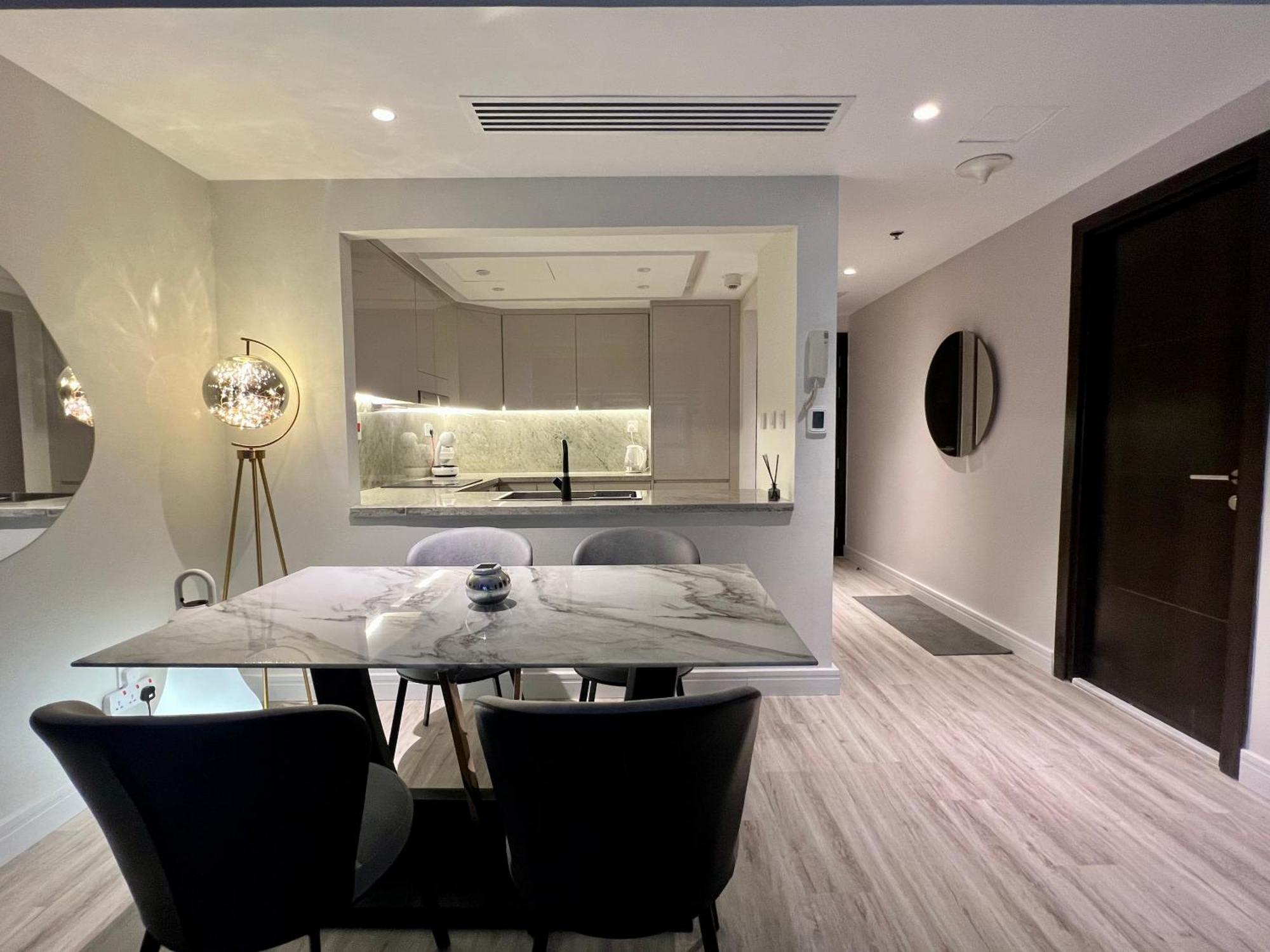Eden Apartment *